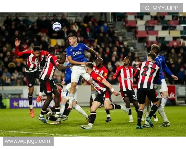 布伦特福德主场迎战女王巡游队全力争胜的精彩对决