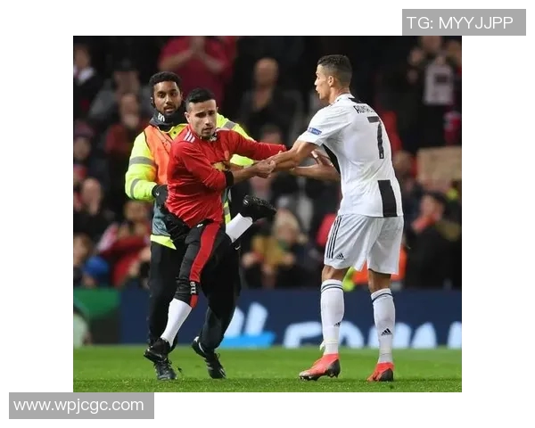 索布诺维奇赛后感激球迷支持，深情示爱！