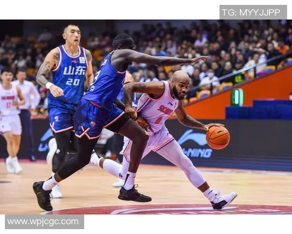 罗伯特-高登：CBA杀手级得分手，砍下30分助球队获胜
